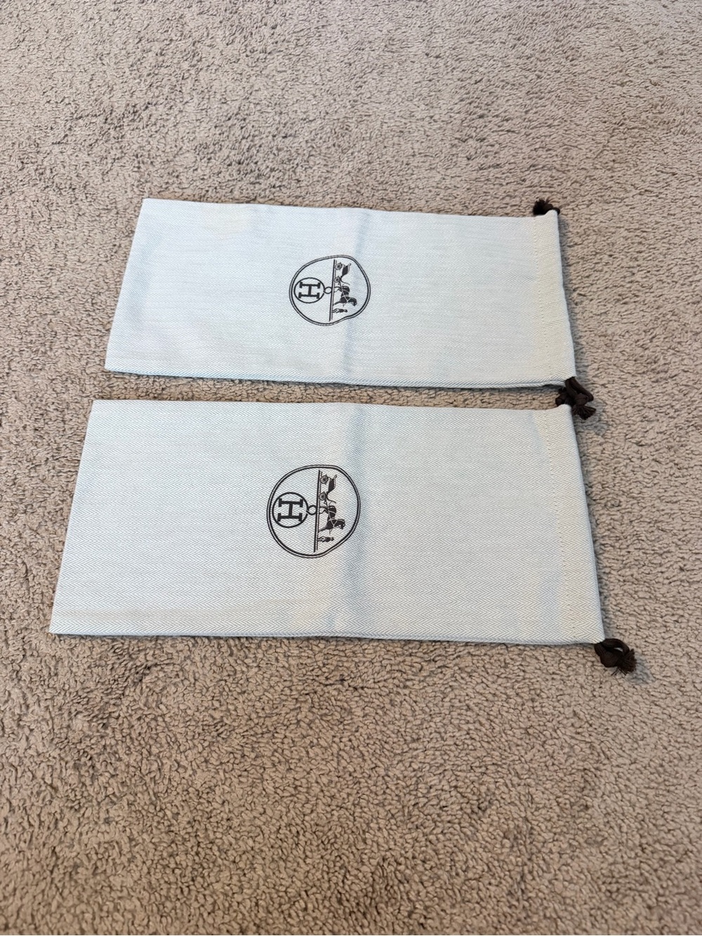 HERMÈS - Picture 3 of 7